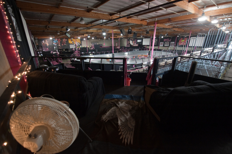 the doll factory - home of the l.a. derby dolls 035.jpg